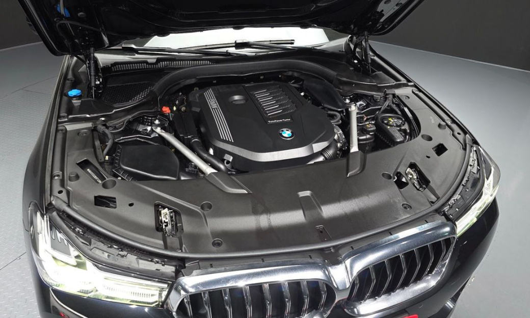BMW Gran Turismo 630i xDrive Luxury, 2024