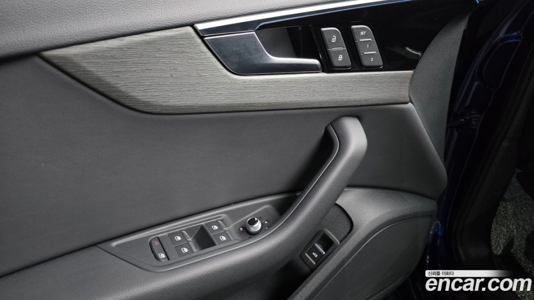 Audi A4 40 TFSI Premium, 2023