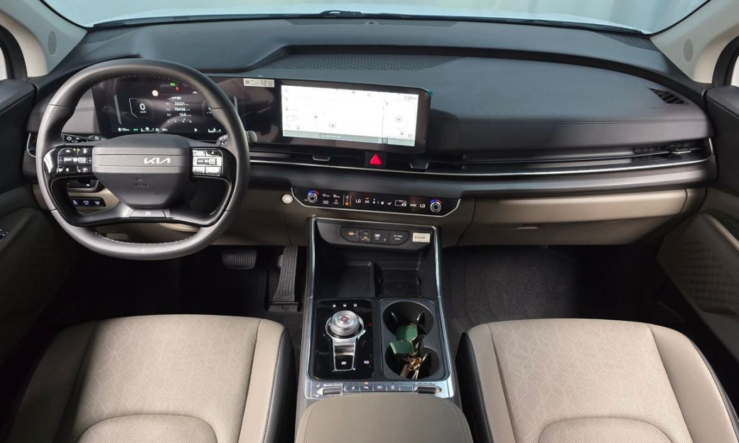 Kia Carnival 9-Seater Noblesse, 2025