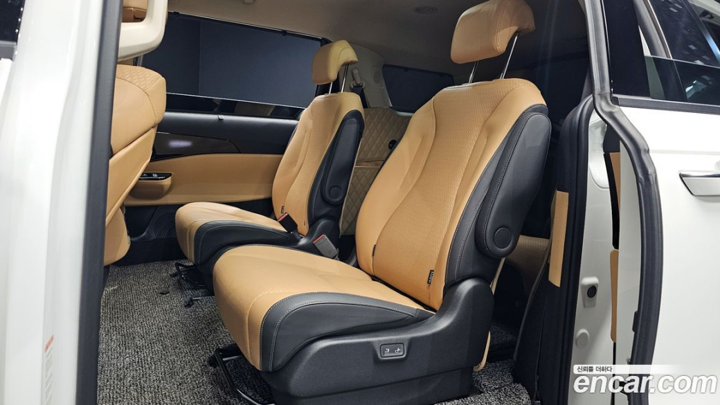 Kia Carnival 9-Seater Signature, 2023
