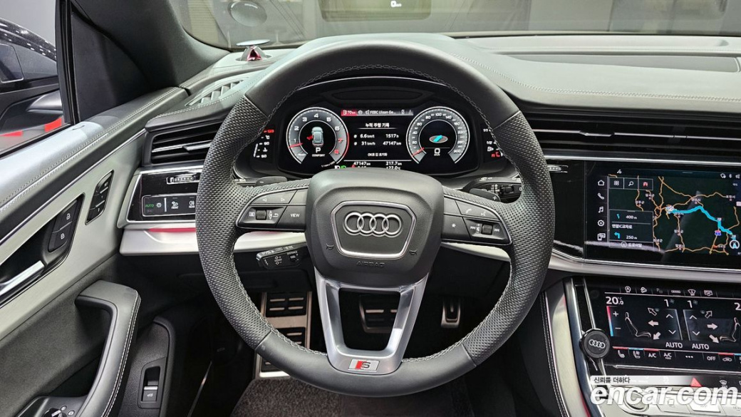 Audi Q8 55 TFSI Quattro Premium, 2023
