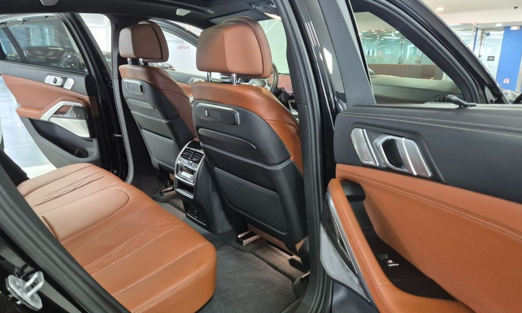 BMW X6 M60i, 2024