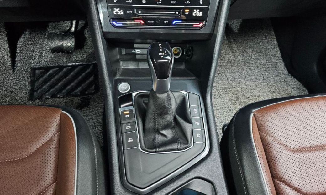 Volkswagen Tiguan 2.0 TSI Prestige, 2023