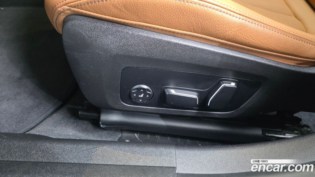 BMW 3-Series 320i, 2024