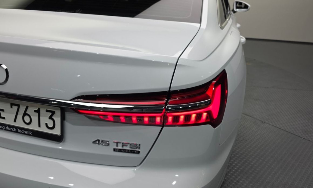 Audi A6 45 TFSI Quattro Premium, 2023