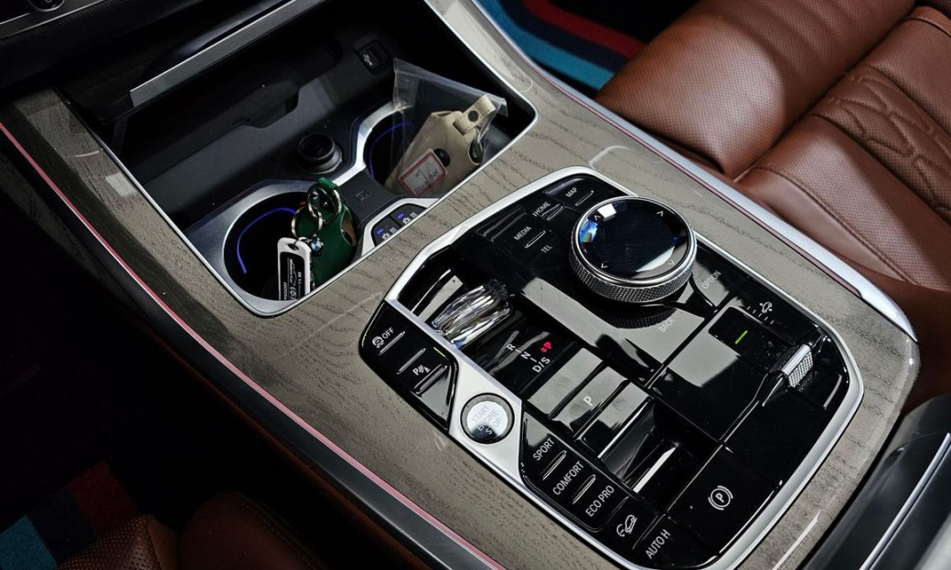 BMW X7 xDrive 40i Design Pure Excellence 6-Seater, 2023