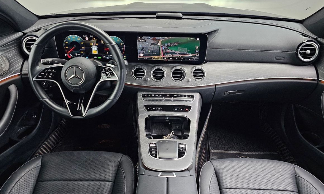 Mercedes-Benz E-Class E350 4MATIC Avantgarde, 2022