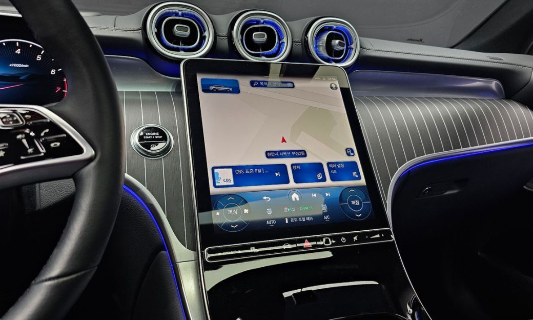 Mercedes-Benz GLC-Class GLC300 4MATIC Avnatgarde Coupe, 2025