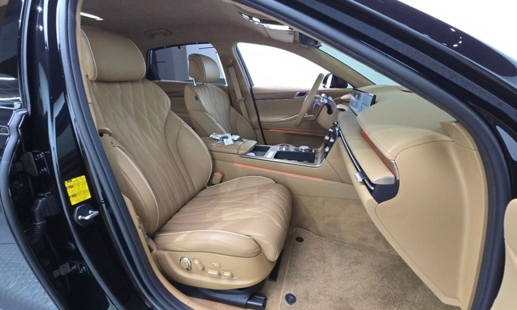 Genesis G80 Gasoline 2.5 Turbo AWD, 2025