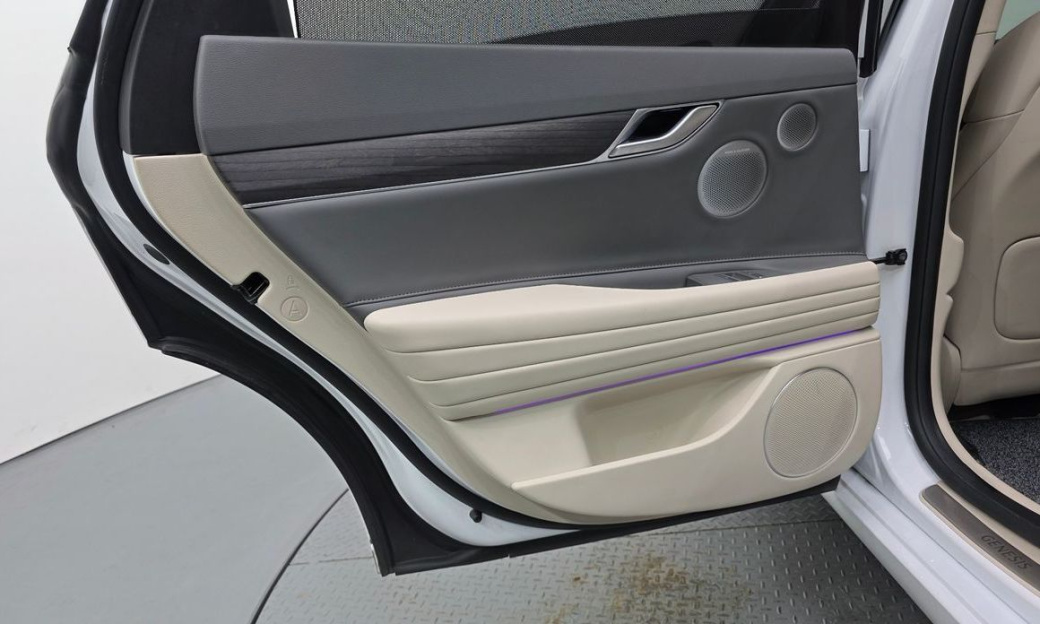 Genesis G80 Gasoline 2.5 Turbo AWD, 2025