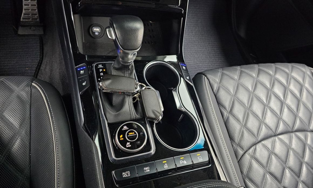 Kia Mohave Diesel 3.0 4WD 7-Seater, 2021