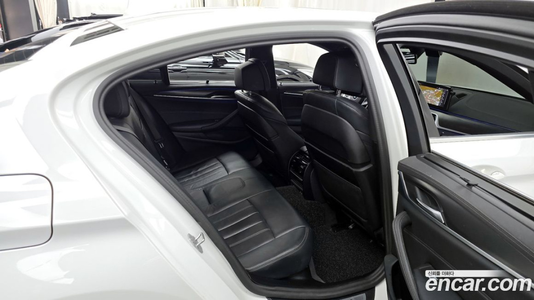 BMW 5-Series 520i M Sport, 2023