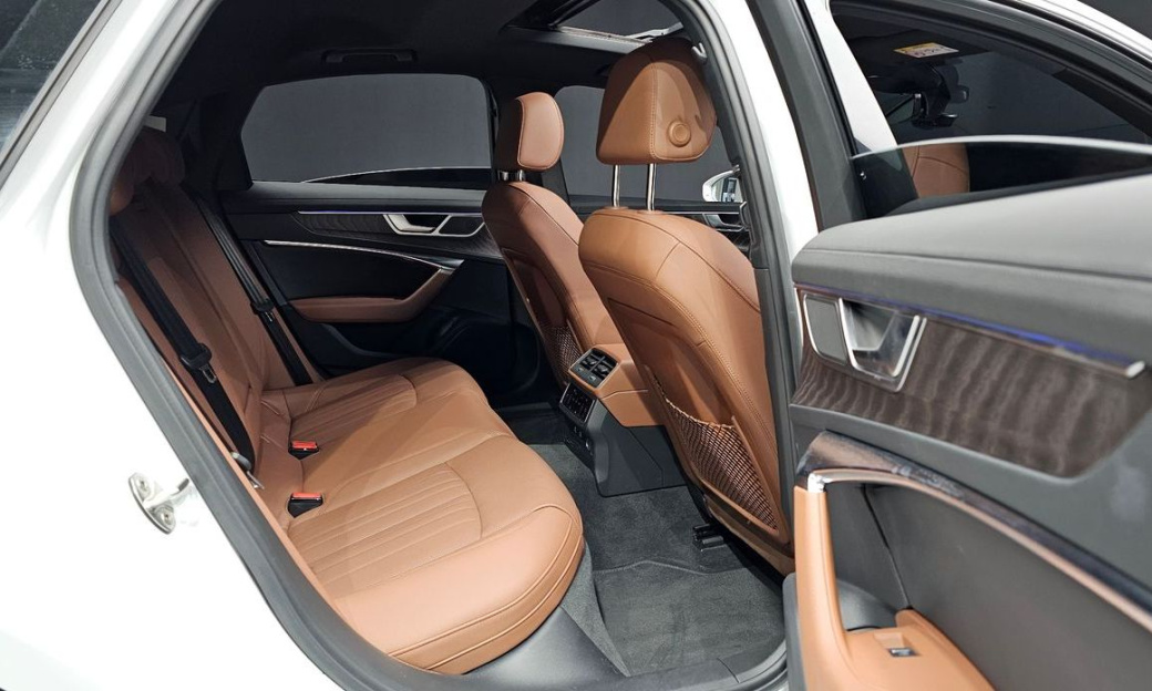 Audi A6 45 TFSI Quattro Premium, 2023