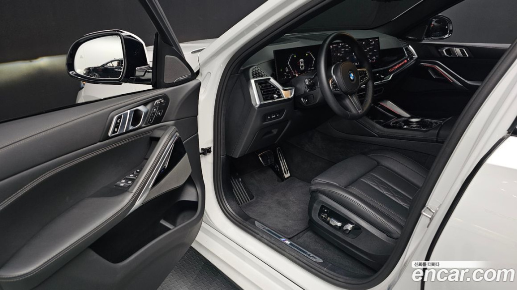 BMW X6 xDrive40i M Sport, 2025