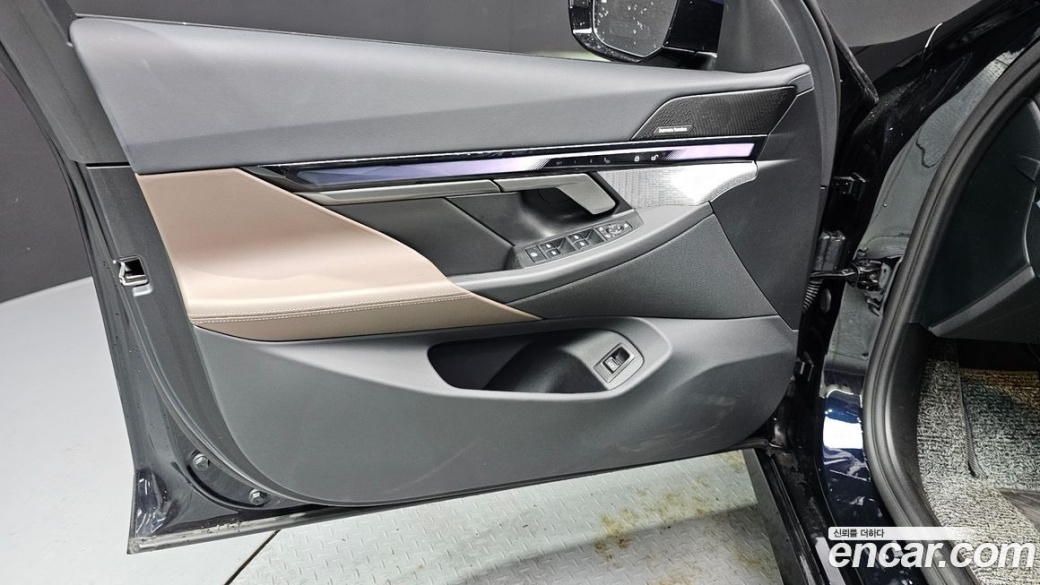 BMW 5-Series 520i M Sport, 2025