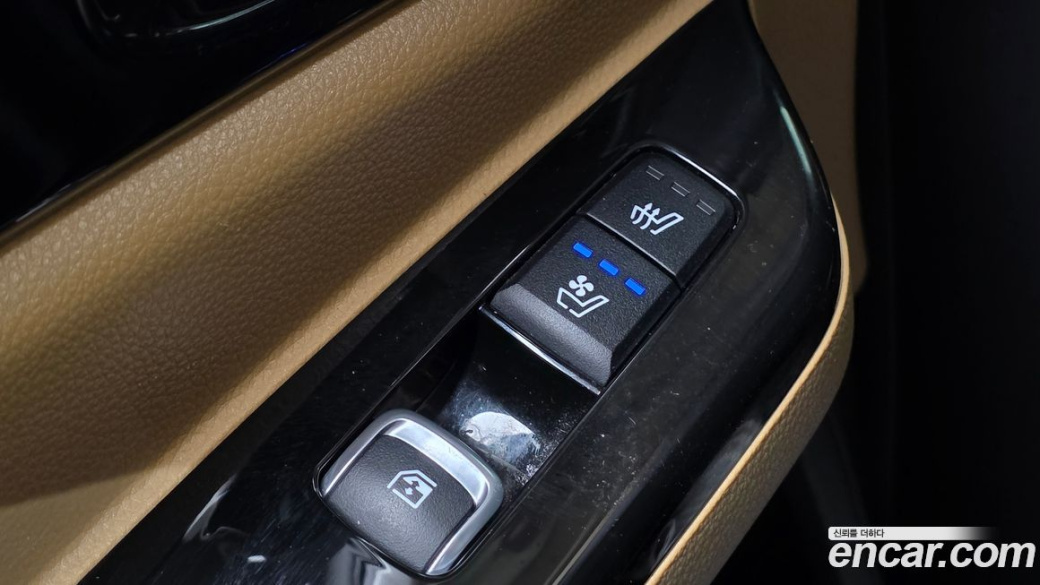 Kia Carnival 9-Seater Signature, 2023