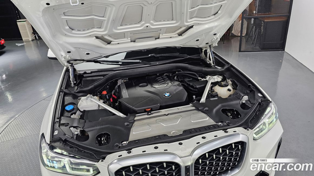 BMW X4 xDrive20i M Sport, 2023