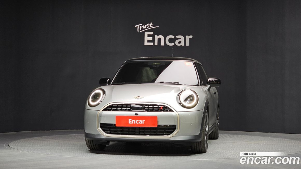 Mini Cooper Favoured, 2026