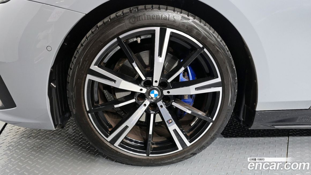 BMW 5-Series 530i xDrive M Sport, 2024