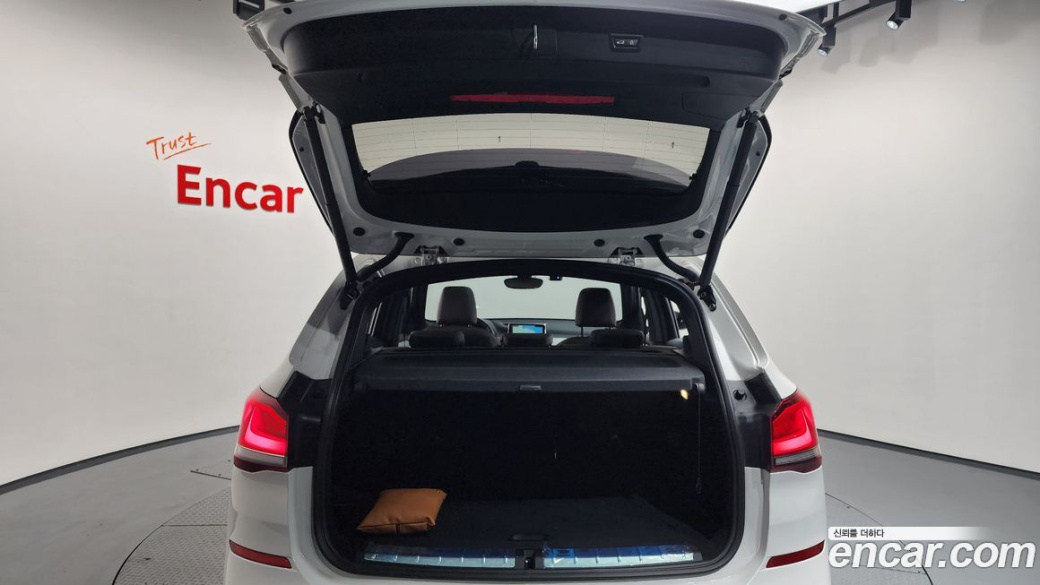 BMW X1 xDrive 20i M Sport, 2022