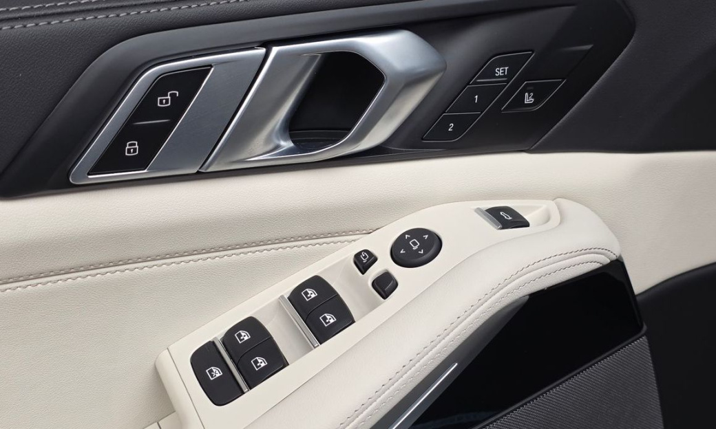 BMW X5 xDrive 40i M Sport, 2025
