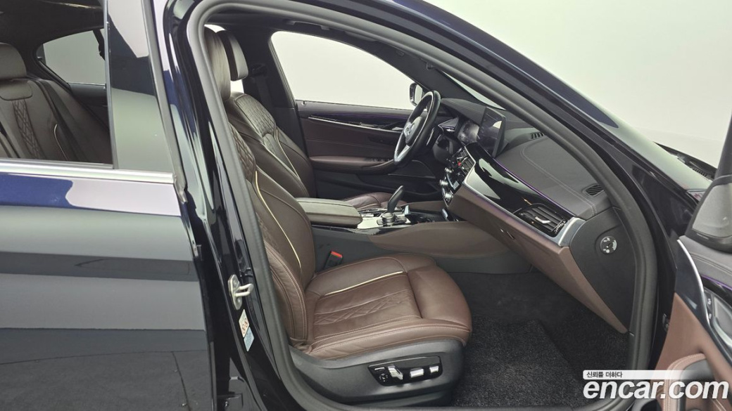 BMW 5-Series 530i M Sport Package, 2022