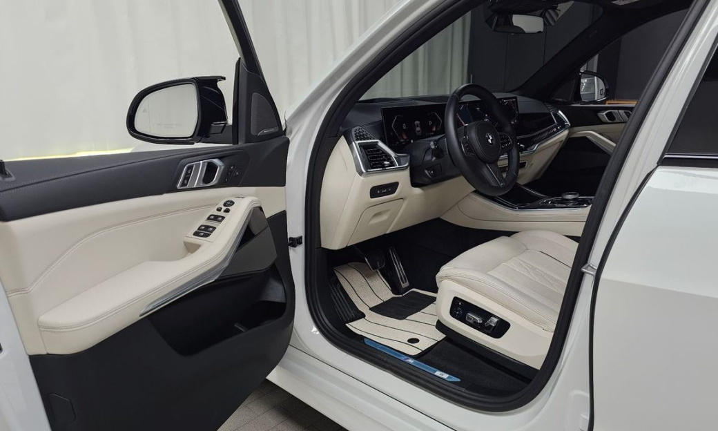 BMW X5 xDrive 40i M Sport, 2025