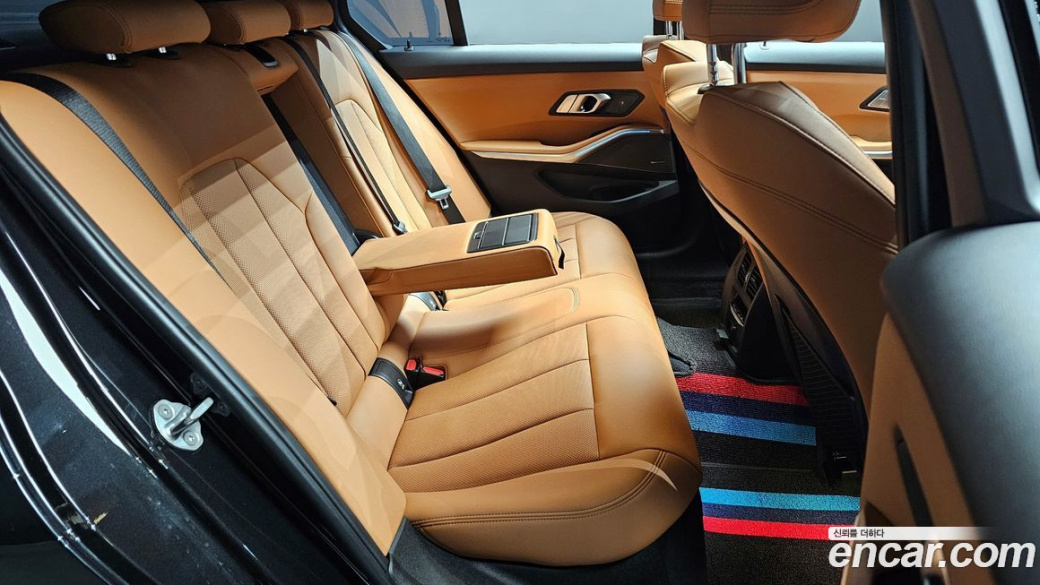 BMW 3-Series 320i M Sport, 2023