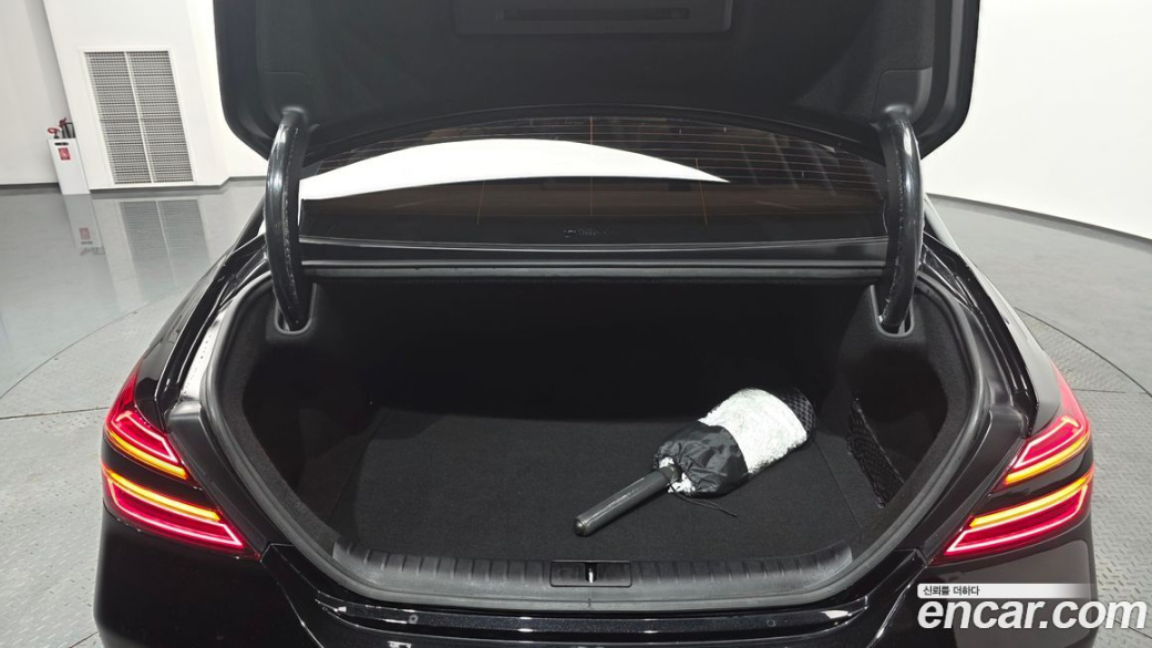 Genesis G70 Gasoline 2.0T 4WD, 2022