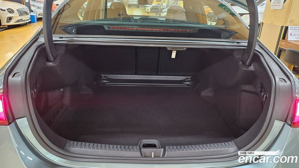Mercedes-Benz E-Class E300 4MATIC Exclusive, 2024