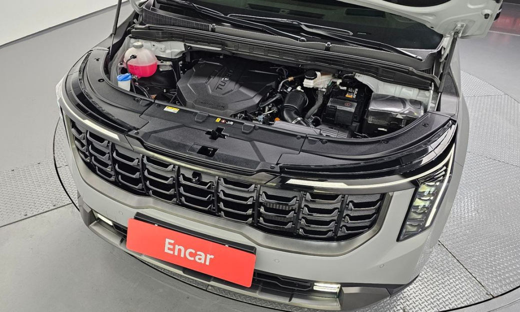 Kia Carnival 7-Seater Gravity, 2025