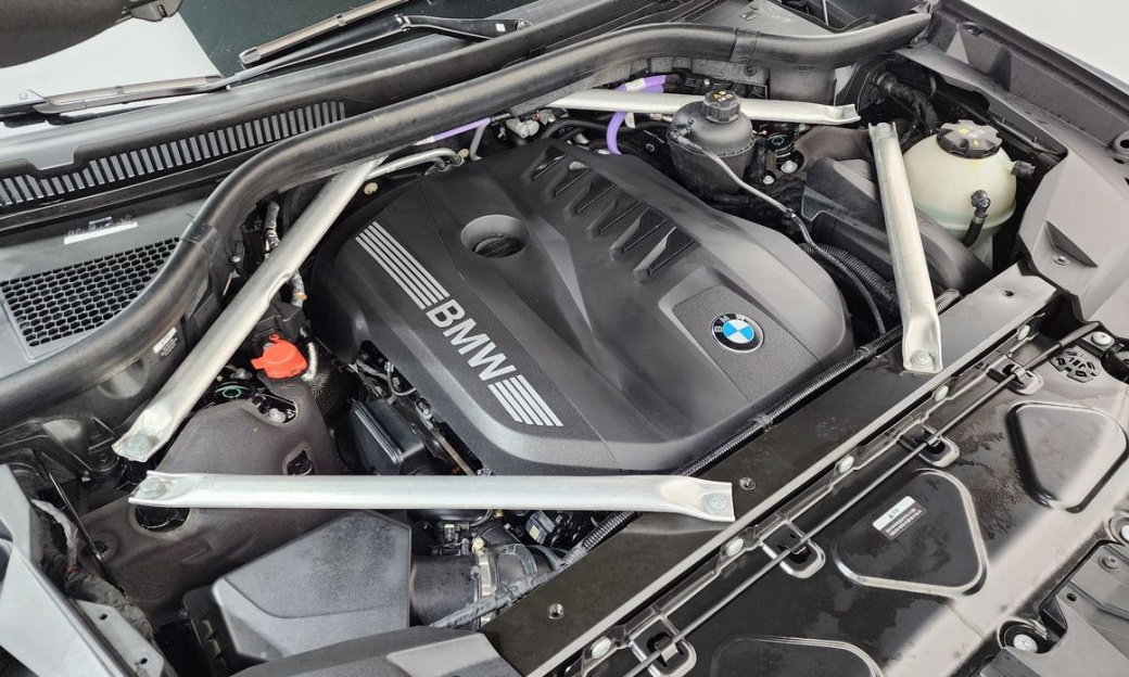 BMW X7 xDrive 40i Design Pure Excellence 7-Seater, 2024