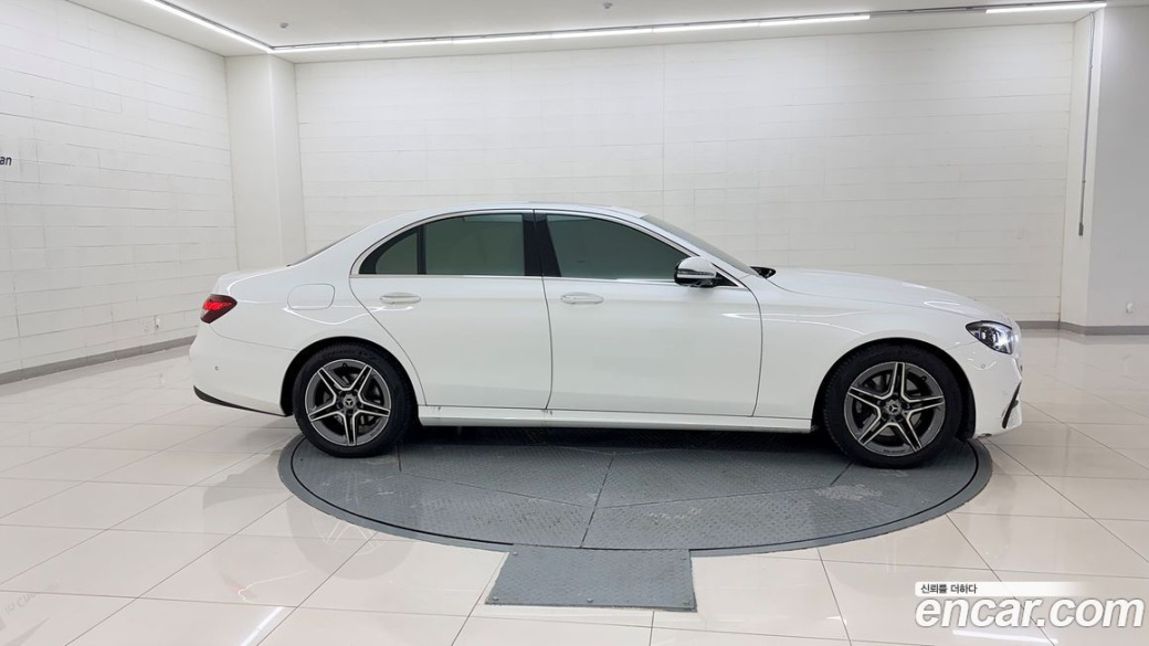 Mercedes-Benz E-Class E250 AMG Line, 2023