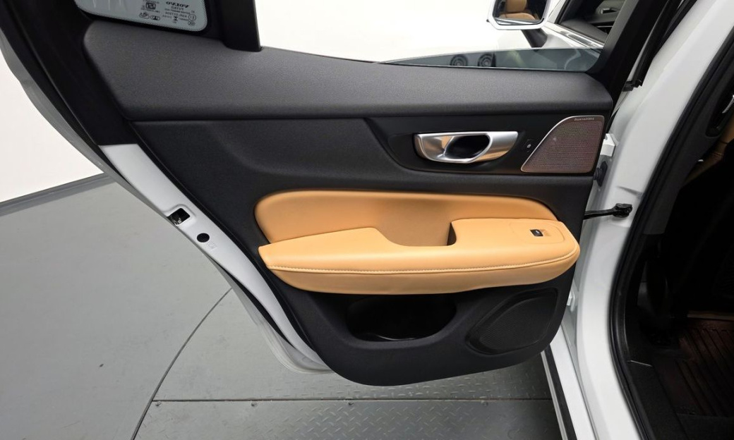 Volvo S60 B5 Ultra Bright, 2025