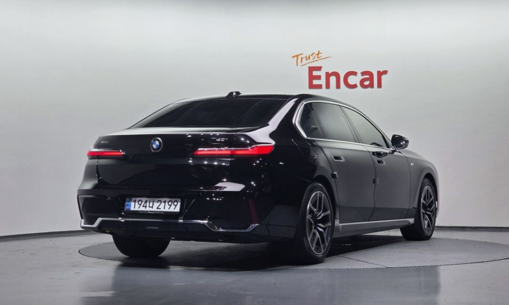BMW 7-Series 740i xDrive M Sport, 2024