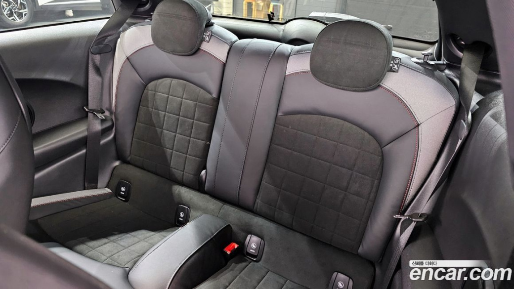 Mini Cooper JCW, 2024