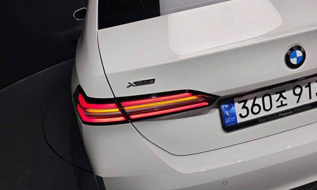 BMW 5-Series 530i xDrive, 2024