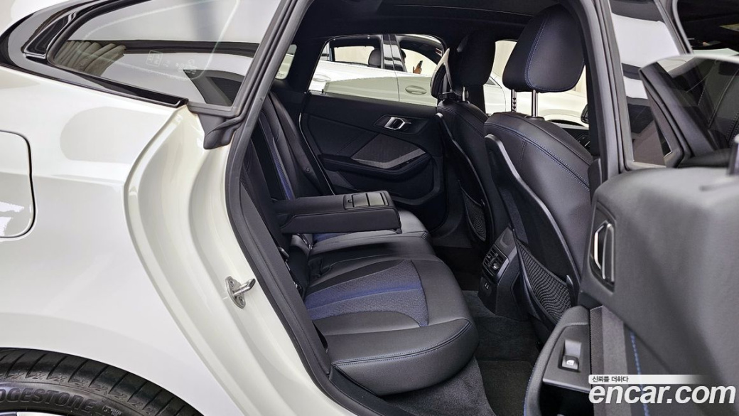 BMW 2-Series 220i M Sports, 2023