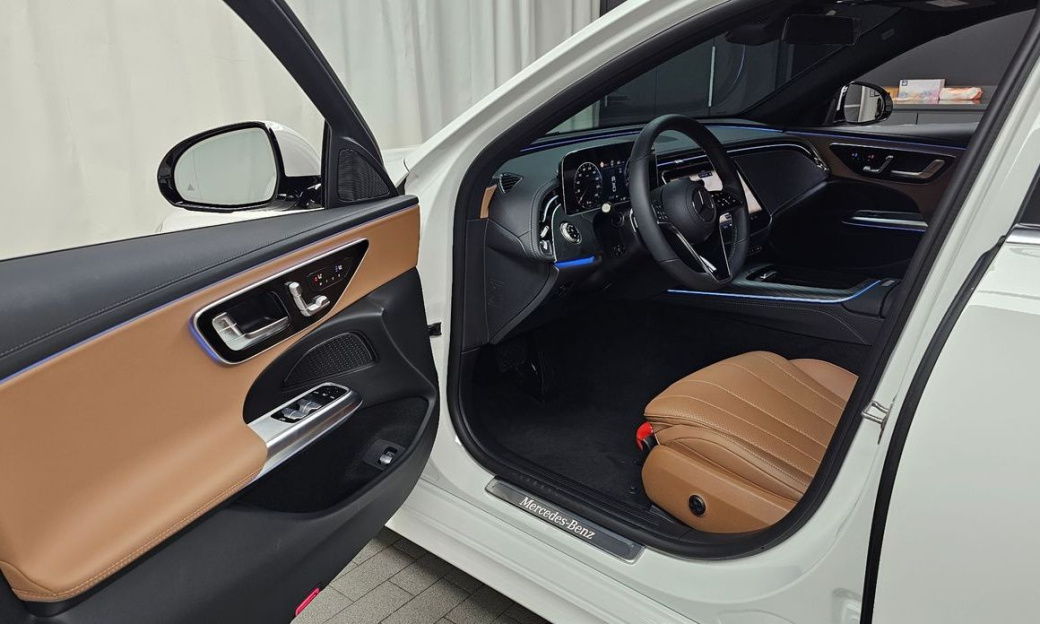 Mercedes-Benz E-Class E200 Avantgarde, 2025