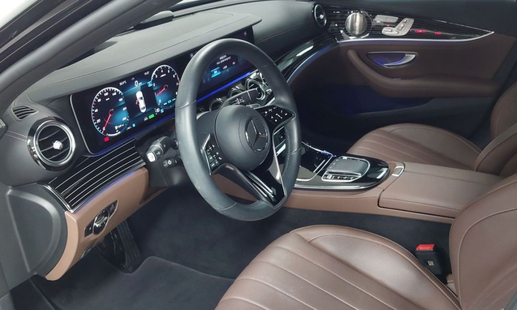 Mercedes-Benz E-Class E450 4MATIC Exclusive, 2023