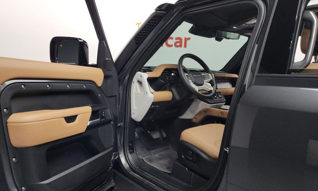 Land Rover Defender 110 P300 X-Dynamic SE, 2025