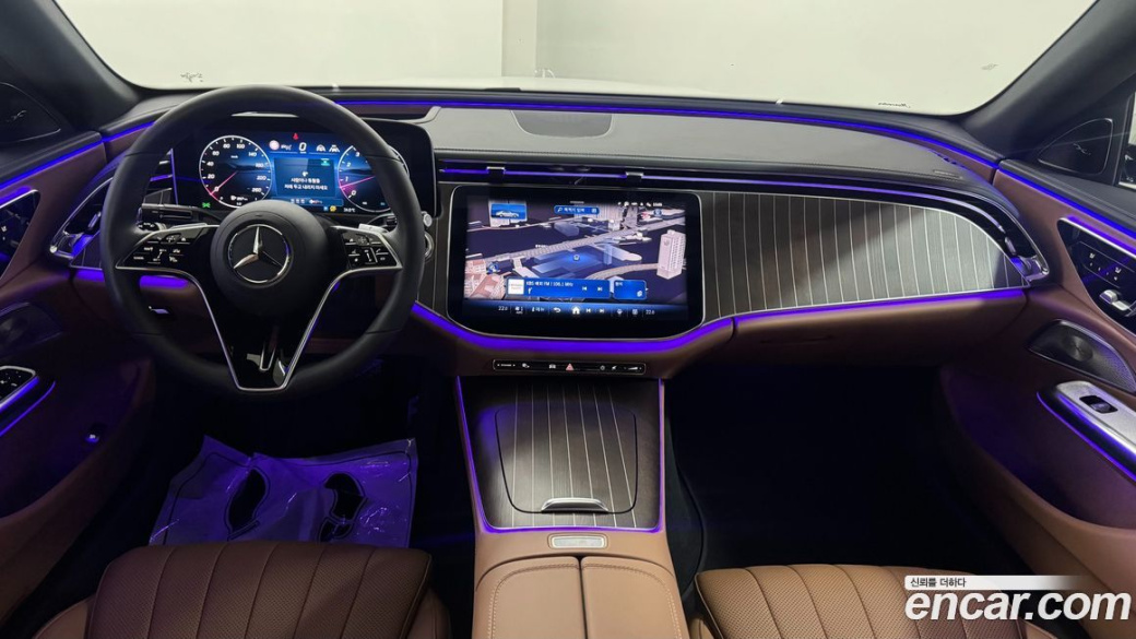 Mercedes-Benz E-Class E300 4MATIC Exclusive, 2025