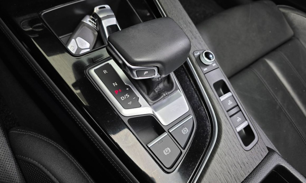 Audi A5 45 TFSI Quattro Cabriolet, 2023