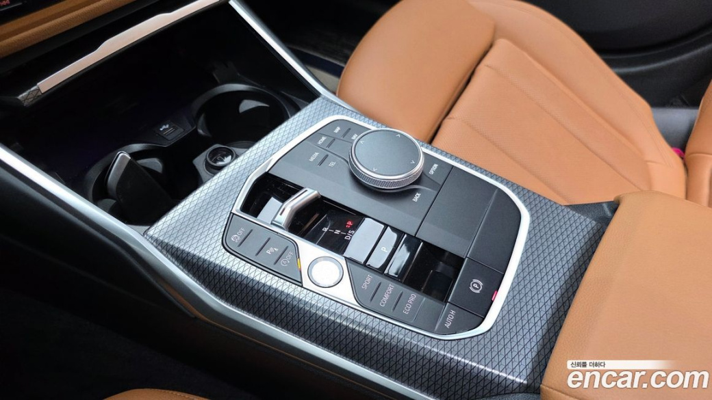 BMW 3-Series 320i M Sport, 2023