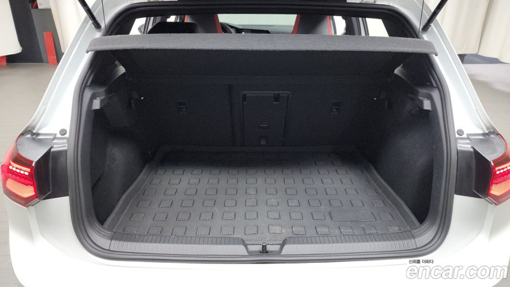 Volkswagen Golf 2.0 GTI, 2023