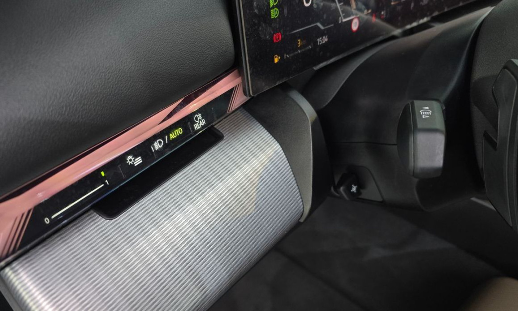 BMW 5-Series 520i M Sport, 2025