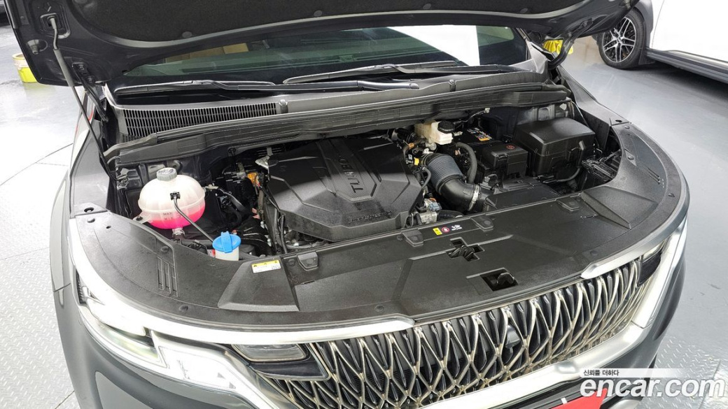 Kia Carnival 9-Seater Noblesse, 2023