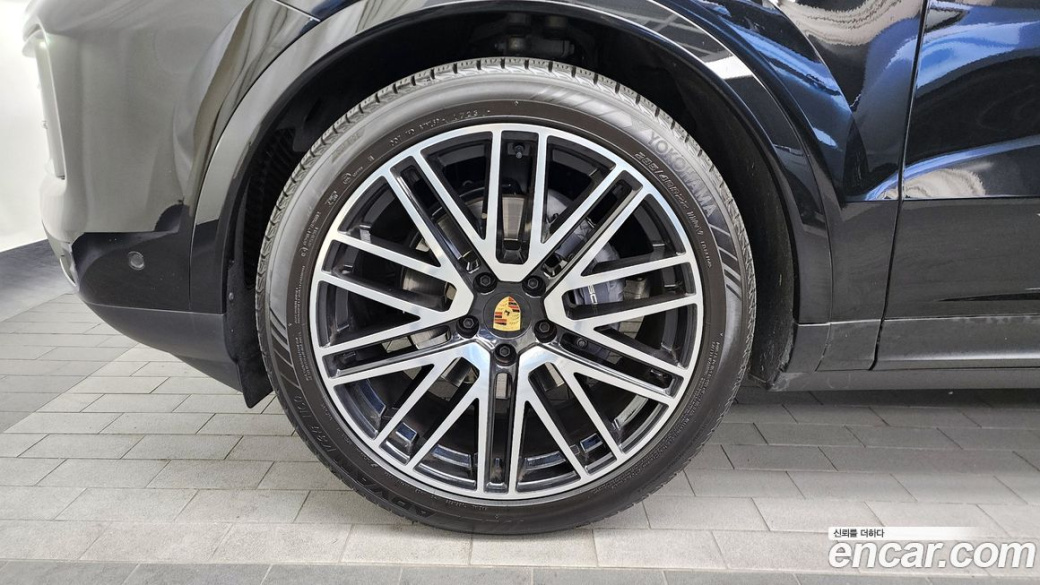 Porsche Cayenne 3.0, 2024