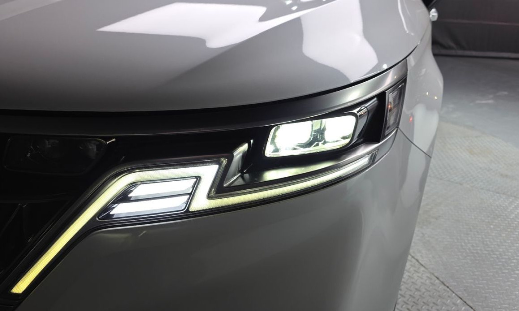 Kia Carnival 9-Seater Signature, 2023