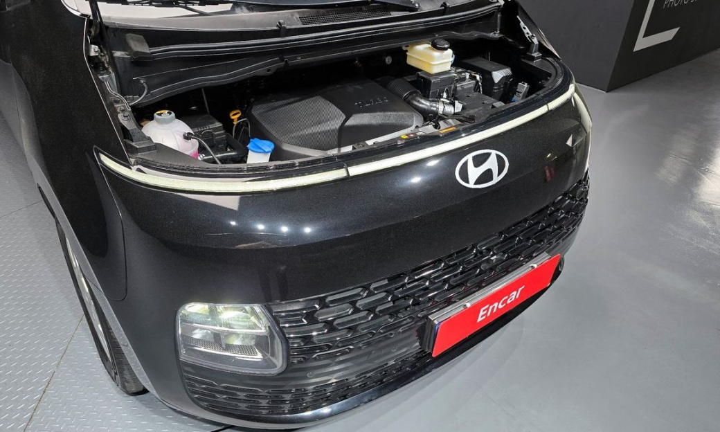 Hyundai Staria Cargo 5-Seater, 2025